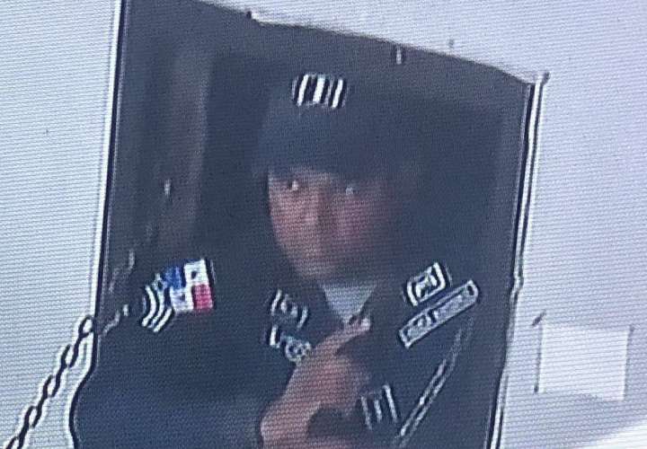 Se entrega policía que se mantenía atricherado en cuartel policial de Colón