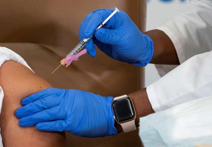 Florida recibió la semana pasada 179.400 dosis de la vacuna de Pfizer. EFE