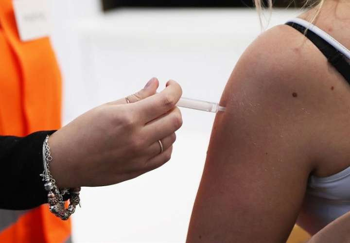 Expandir vacuna contra COVID en el mundo tomará "cerca de un año", según la OCDE