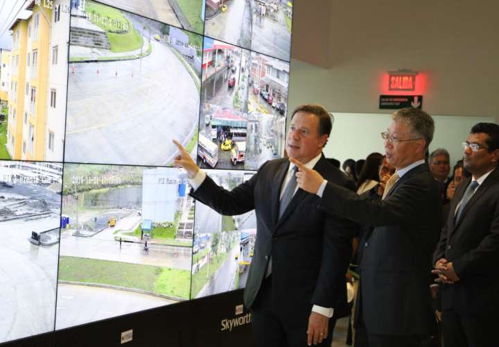Varela inaugura centro de vigilancia financiado por China