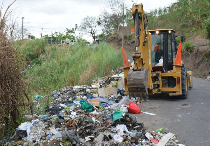 Sanciones para los "cochinos" que arrojen basura en vertederos clandestinos 
