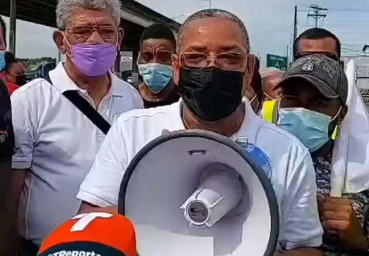 Manifestantes exigen al presidente Cortizo que venga a Colón a dialogar