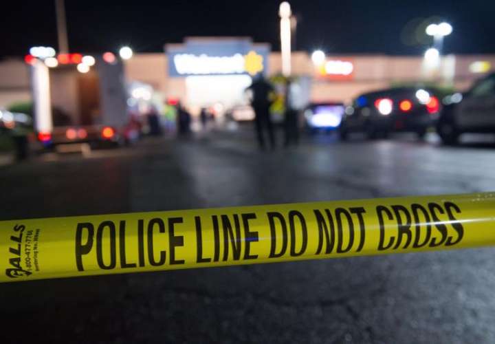 Miembros de la policía y unidades de rescate fueron registrados, luego de que se reportara un tirador activo en un Walmart de Cheltenham (Pensilvania, EE.UU.). Ocho personas resultaron heridas en el incidente, donde no se registraron víctimas. EFE