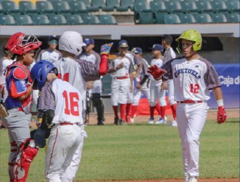 El equipo de Venezuela inició con el pie derecho su participación en la Serie del Caribe Kids. Foto: Serie del Caribe