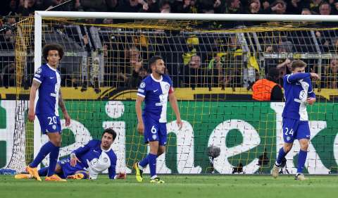 El Atlético lamenta uno de los goles del Dortmund. /Foto: EFE