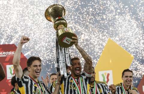 Los jugadores del Juventus celebran el título. Foto: EFE