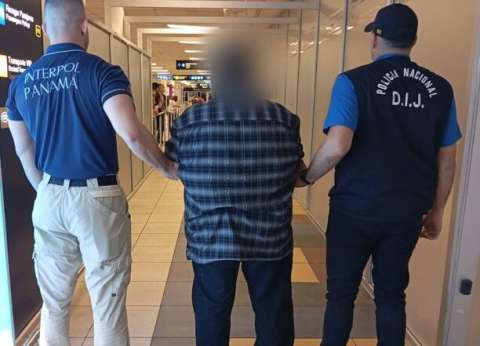 El detenido en el Aeropuerto Internacional de Tocumen.