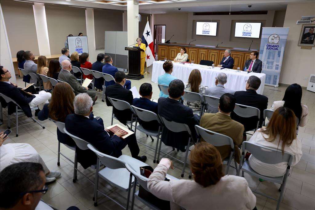 El evento se realizó en el salón de Casación &quot;magistrado Gabriel Elías Fernández Madrid&quot;, del Palacio de Justicia Gil Ponce.