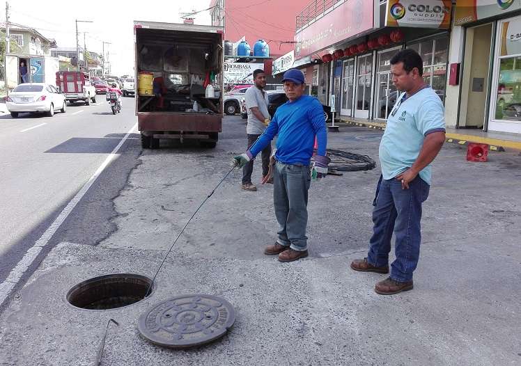 El proyecto implica la construcción de dos colectoras de aguas residuales.