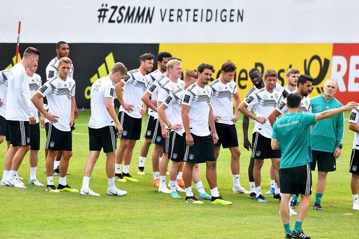 Los jugadores de la selección alemana durante la sesión de entrenamiento en Eppan./EFE