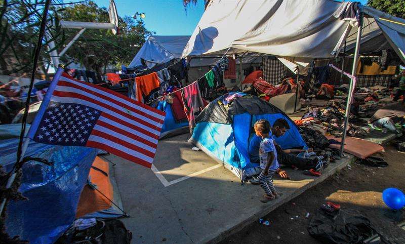 ntegrantes de la caravana migrante de centroamericanos permanecen en un albergue en la ciudad de Tijuana, en Baja California (México). EFE/Archivo