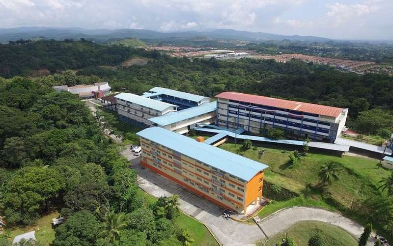 Vista general del Centro Educativo Monseñor Francisco Beckmann 