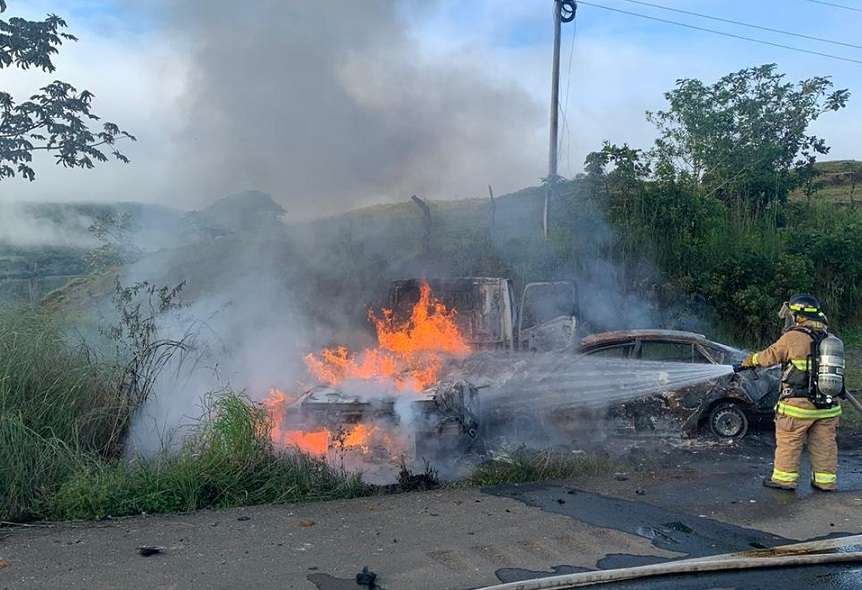 Vehículos terminaron en pérdida total. Foto: BCBRP