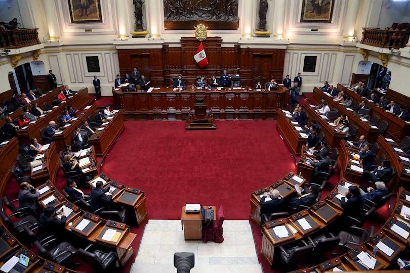 Vista general de una sesión plenaria del Congreso en Lima (Perú). Fotografía de archivo. EFE