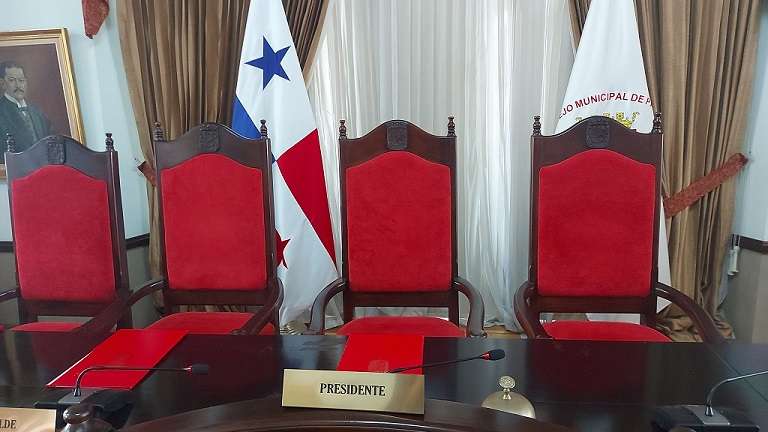 Consejo Municipal solicita traspasar la AAUD al Municipio de Panamá.