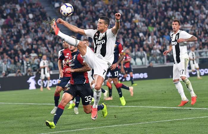 Cristiano Ronaldo está teniendo un buen rendimiento con la Juventus. /AP
