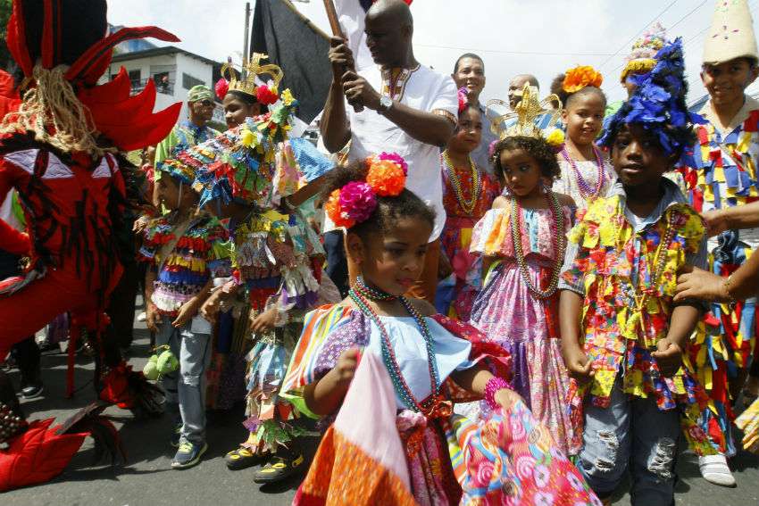 Vistas del desfile de la Etnia Negra en San Miguelito.  /  Foto: Edwards Santos