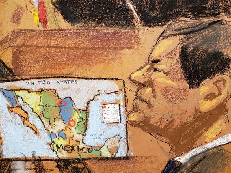 Reproducción fotográfica de un dibujo realizado por la artista Jane Rosenberg donde aparece el narcotraficante mexicano Joaquín &quot;El Chapo&quot; Guzmán, durante una audiencia el pasado 3 de enero. EFE/Archivo