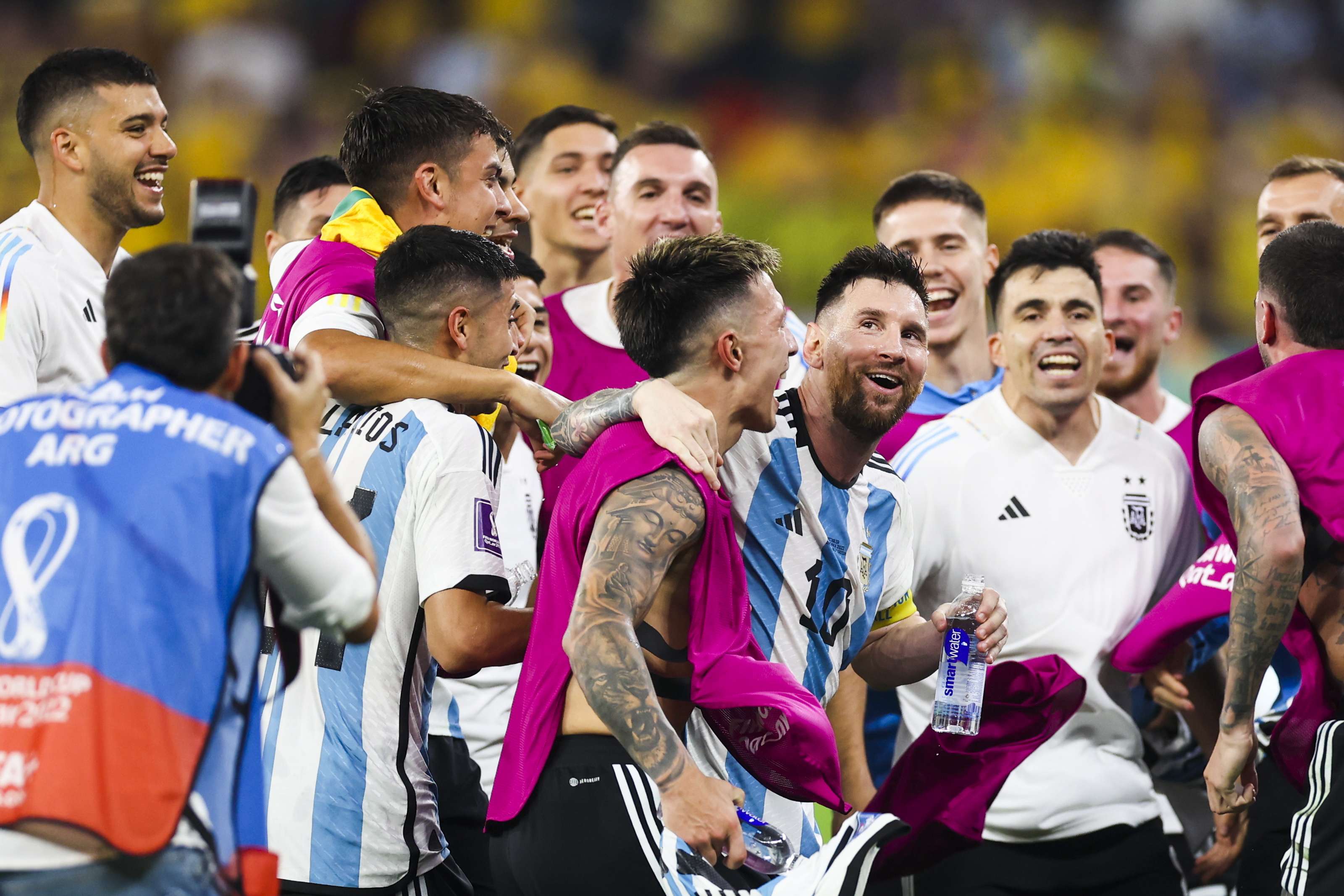 Lionel Messi celebra junto a sus compañeros. /Foto: EFE