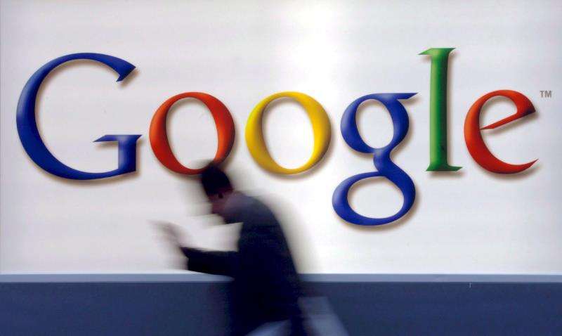 Varias organizaciones de consumidores de diferentes países de la Unión Europea han denunciado a Google por considerar que su política de rastrear la localización geográfica de los usuarios va en contra de las leyes de protección de datos. EFE