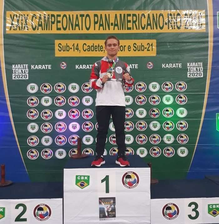 El atleta panameño Héctor Cención venció al colombiano Felipe Alberto Polo por 5-0. Foto: COP