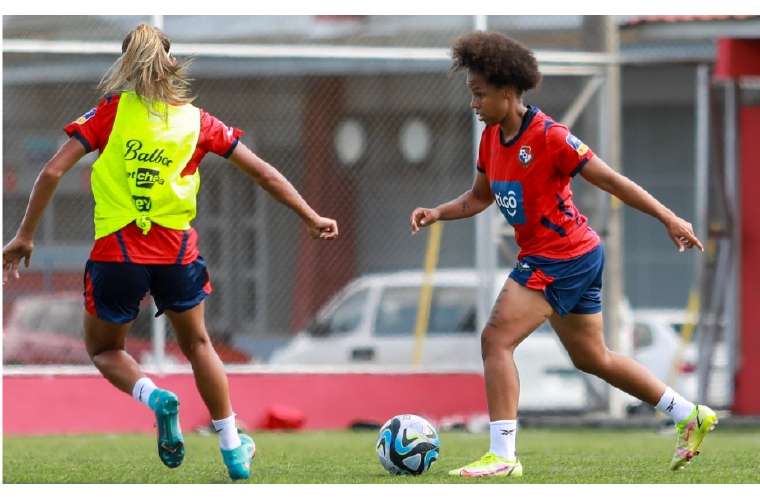 Práctica de la Selección Mayor Femenina de Fútbol de Panamá. Foto: Fepafut
