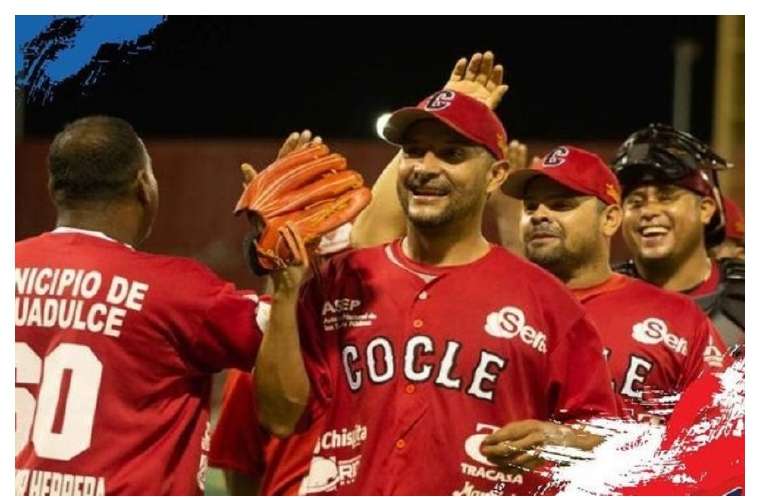 El equipo de Coclé eliminó a Panamá Metro, el actual campeón del béisbol mayor. Foto: Fedebeis