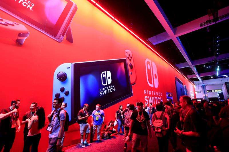 La pasión y el negocio de los videojuegos se citan en la E3 La pasión por el mundo de los videojuegos y el gran negocio que rodea a esa industria tecnológica se citan estos días en la E3, la feria más importante del sector en todo el mundo y que durante t