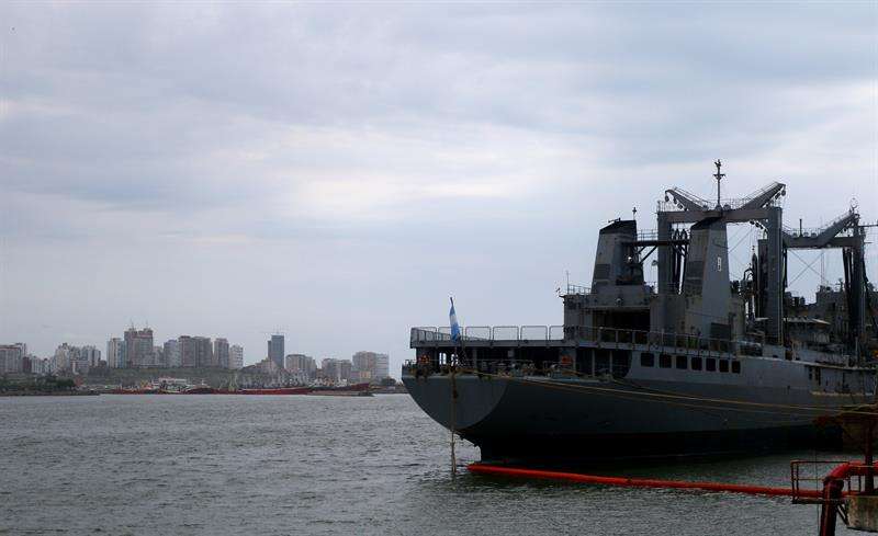 Vista de un buque de la Armada Argentina en el puerto marítimo ubicado en Mar del Plata (Argentina). EFE