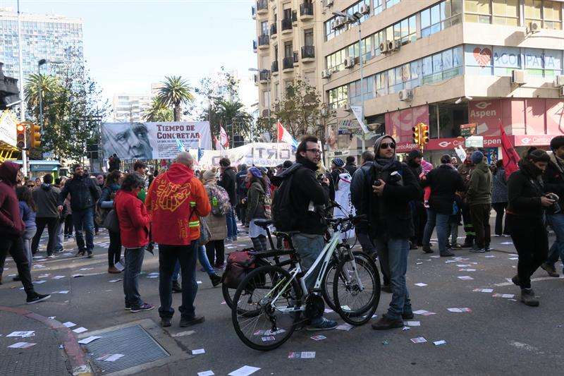 Trabajadores uruguayos inician huelga de hambre por conflicto con Petrobras. EFE