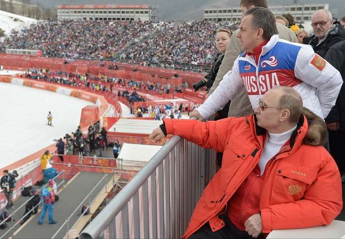 El presidente de Rusia, Vladimir Putin (naranja), es un amante del deporte./ EFE