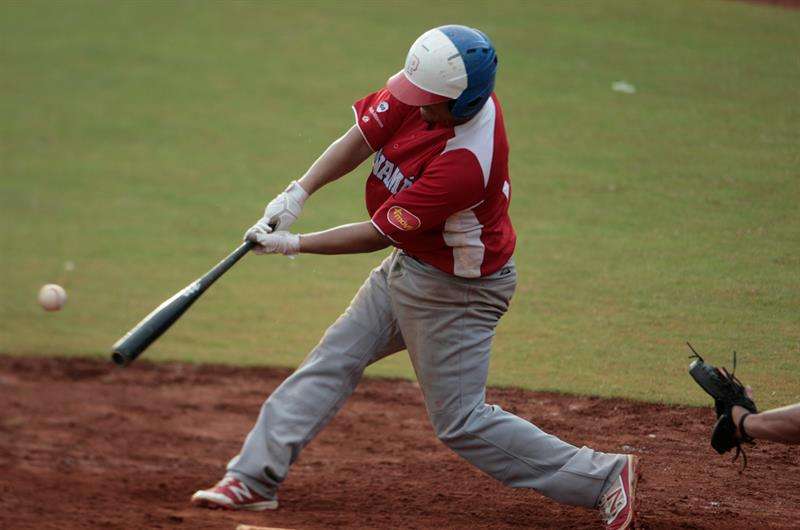 Los panameños tendrán que enfrentarse mañana a Nicaragua y el sábado a Guatemala, mermados por la salida de varios jugadores titulares, lo que podría complicar su participación en la final del domingo próximo. EFE/Archivo