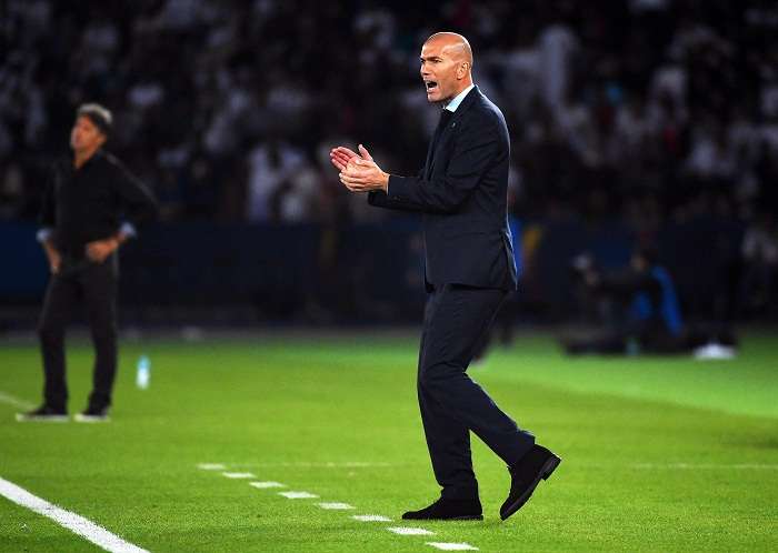Zinedine Zidane es proclamado como el rey de los Clásicos. Foto: EFE