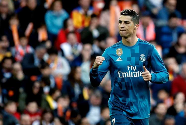 Cristiano Ronaldo celebra su anotación ante el Valencia. Foto: EFE