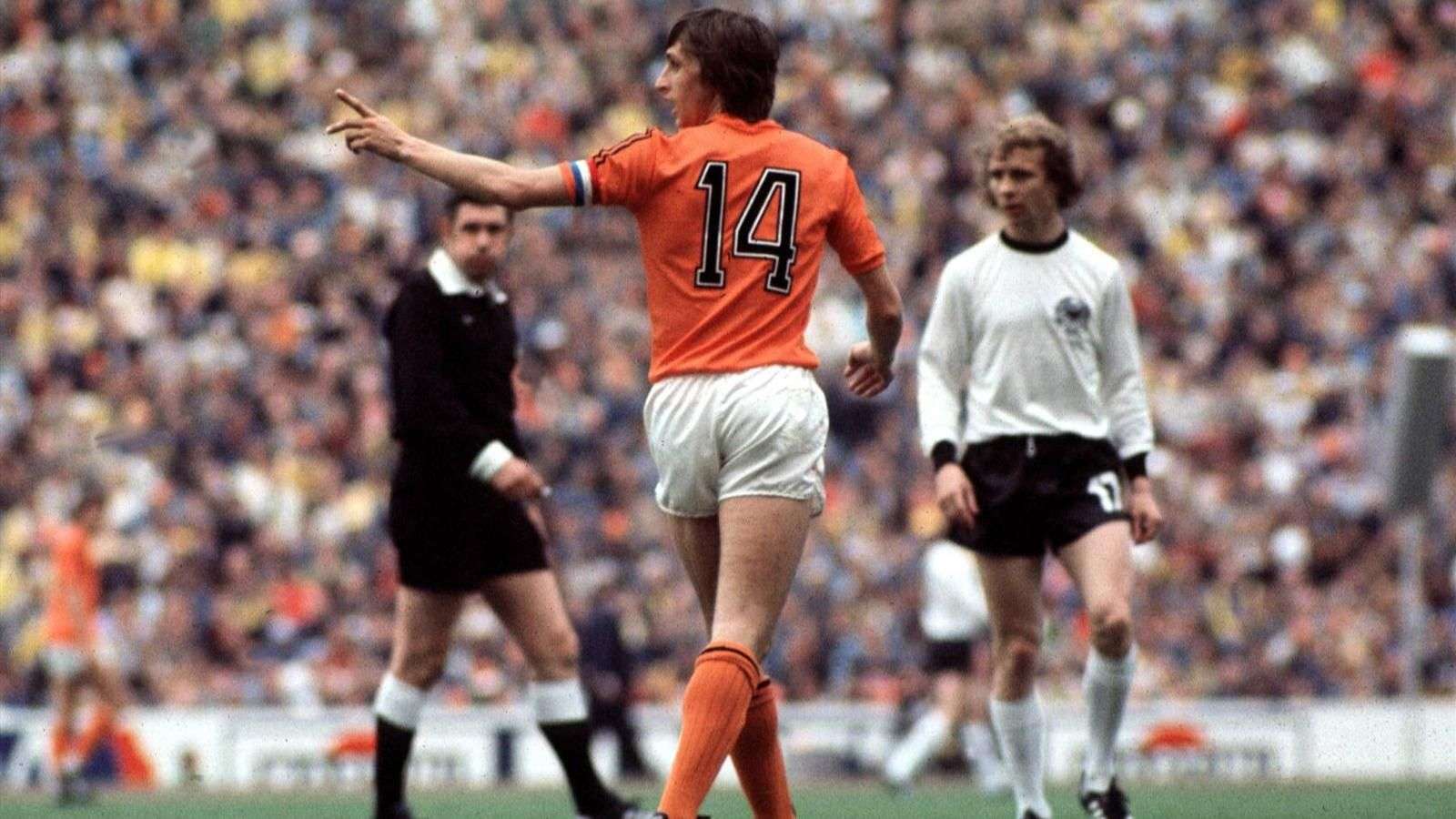 Johan Cruyff  solo jugó el Mundial de Alemania 1974, donde quedó subcampeón al caer 2-1 ante la selección local.EFE