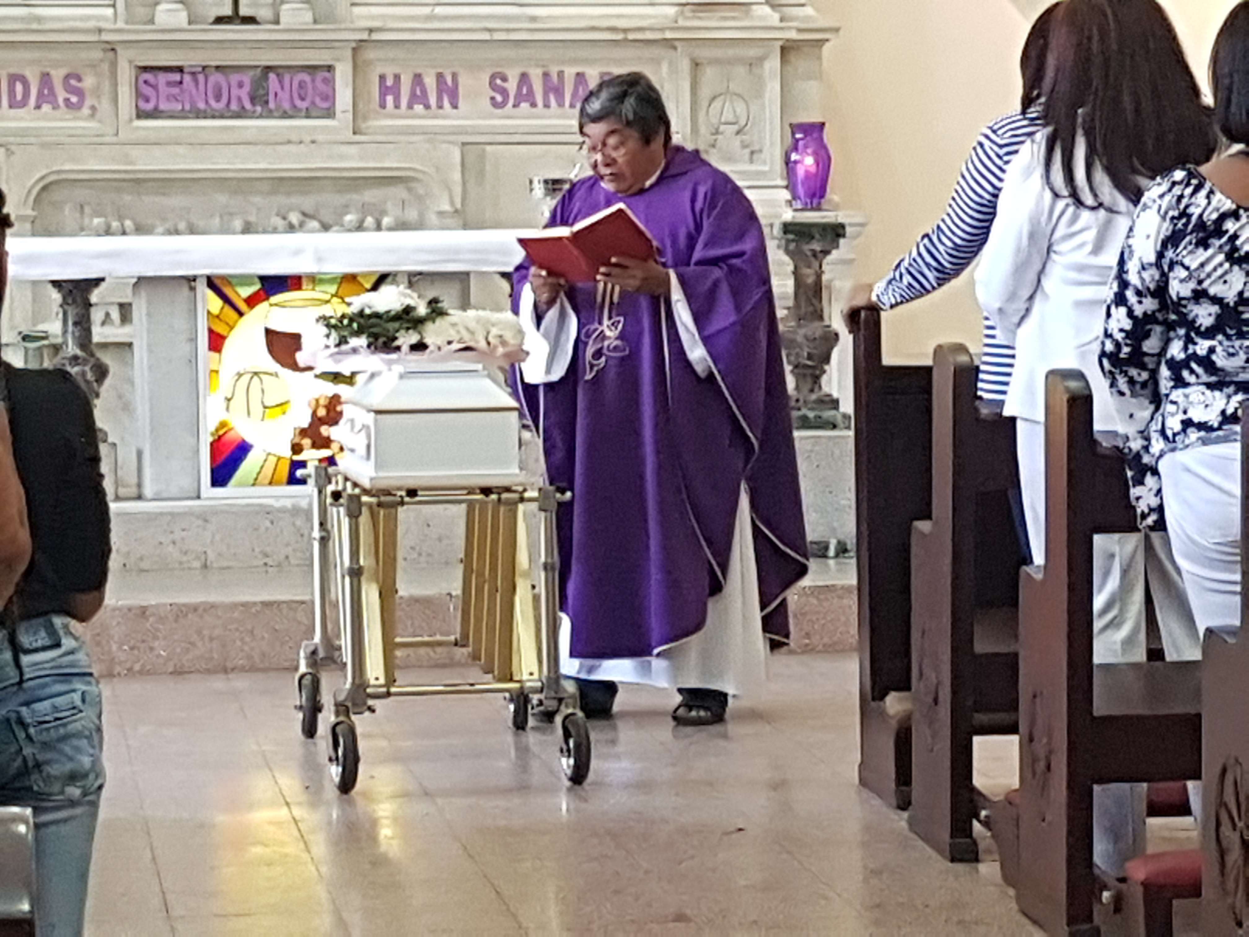 Yizati Nuñez, madre de la niña, dijo que su angelito tenía una mella y ahora sus hermanitos la extrañan. Foto: Delfia Cortez