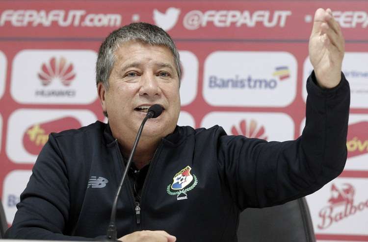 El técnico de la selección de fútbol de Panamá, el colombiano Hernán Darío &quot;Bolillo&quot; Gómez. Foto: EFE