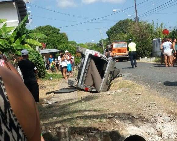 Vista general del accidente en e San Carlos. /  Foto: @TraficoCPanama