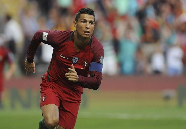 Cristiano Ronaldo celebra su anotación con la Selección de Portugal. Foto: EFE