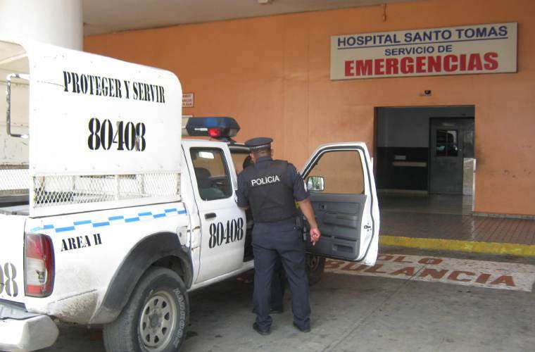 Vista general del área de ingreso al cuarto de urgencia del hospital Santo Tomás.  Foto: Archivo