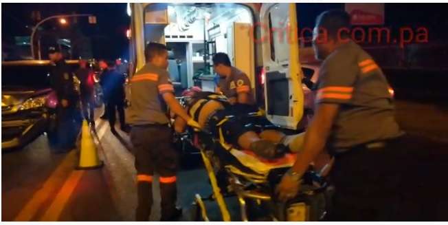 El hombre fue trasladado a un centro hospitalario. Foto/Video Alexander Santamaría 