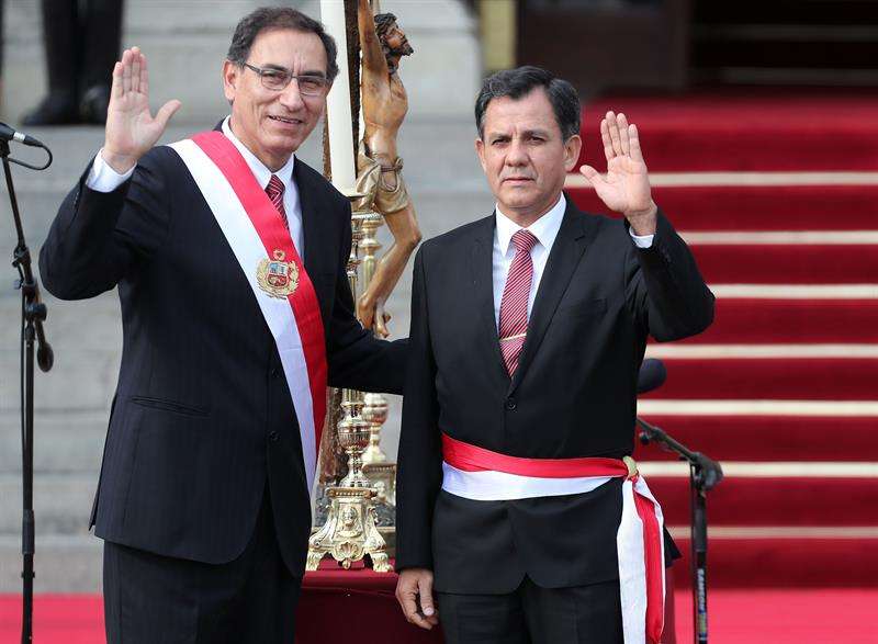 Juramentan al nuevo presidente de Perú. Foto/EFE