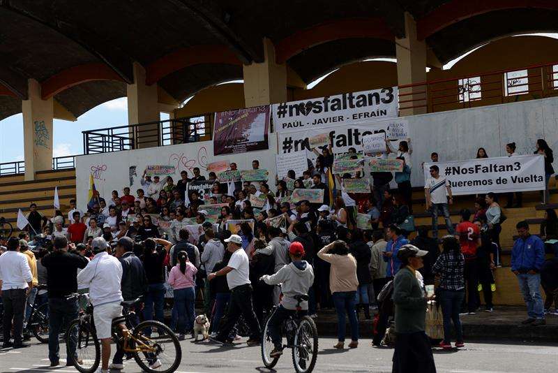 Comunidad protesta por secuestro de comunicadores. Foto/EFE