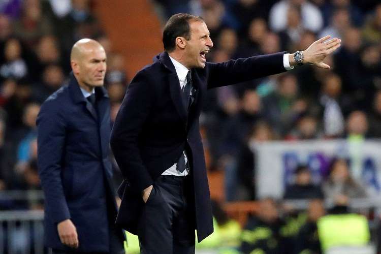 Massimiliano Allegri (dcha), junto al entrenador del Real Madrid Zinedine Zidane. Foto: AP