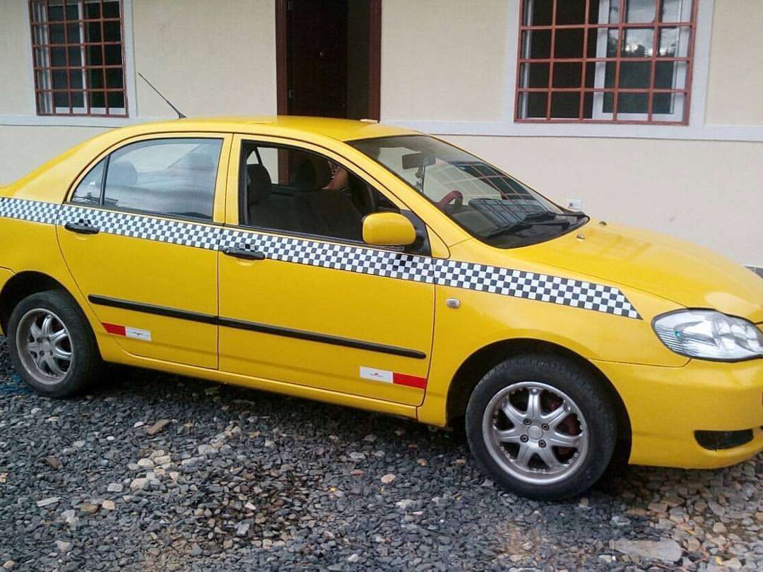 Los delincuentes se llevaron el taxi. Foto: Delfia Cortez