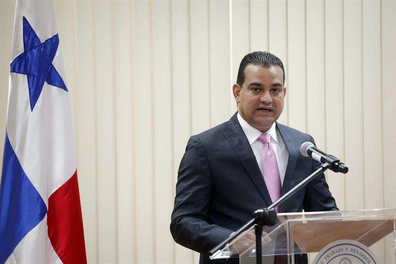 El ministro de Trabajo de Panamá, Luis Ernesto Carles. EFE Archivo