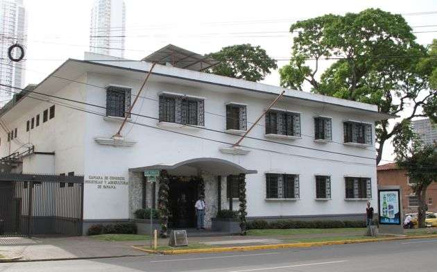 Vista general de la sede de la Cámara de Comercio, Industria de Agricultura de Panamá (CCIAP).