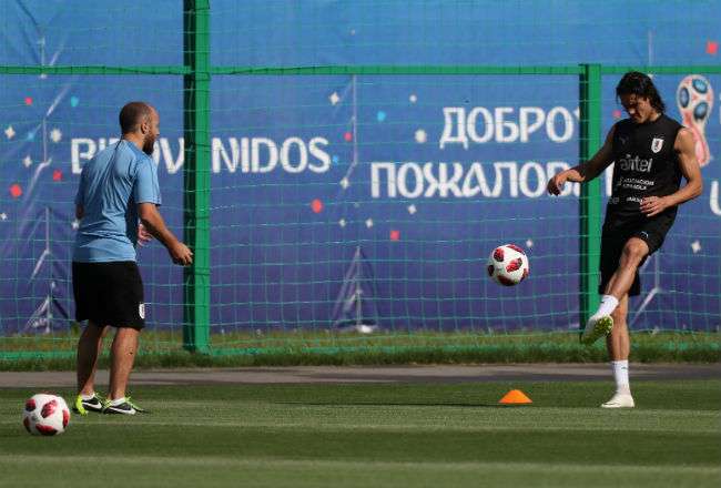 Edinson Cavani marcó dos goles en los partidos de octavos de final contra Portugal.