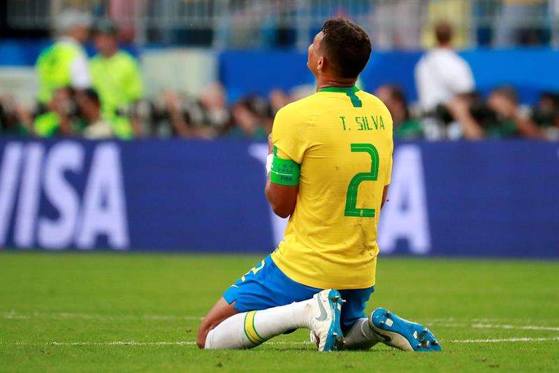 Thiago Silva sueña con levantar la Copa del Mundo en Rusia, un país donde estuvo cerca de perder la vida. Foto EFE