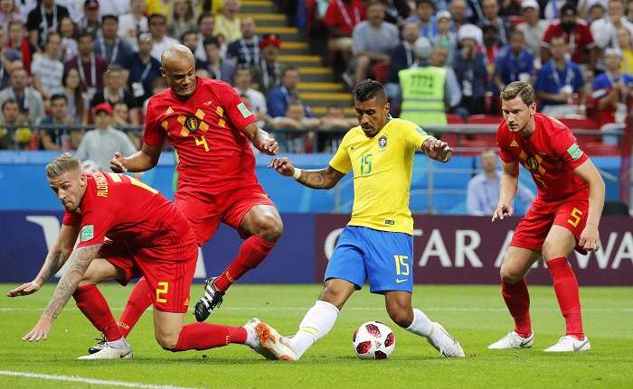 Paulinho vio frustradas sus opciones de alzar la Copa del Mundo con Brasil. /AP